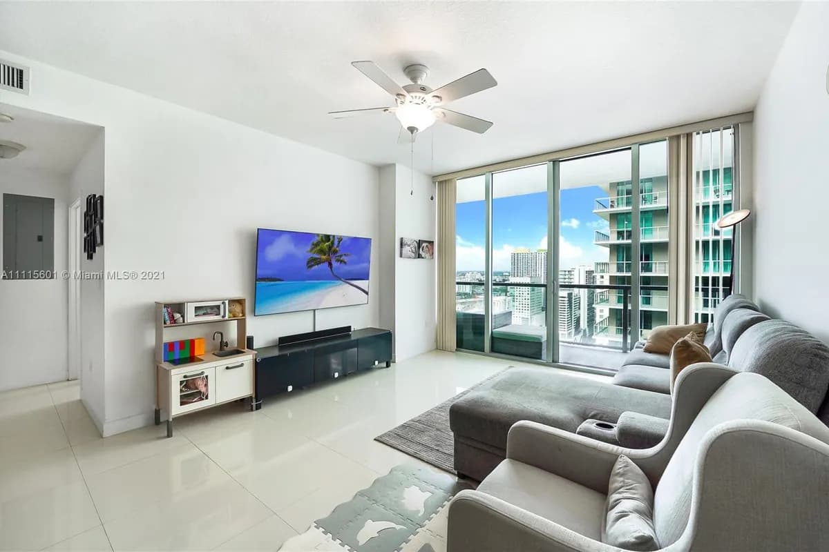 79 SW 12th St # 3809S, Miami FL 33130