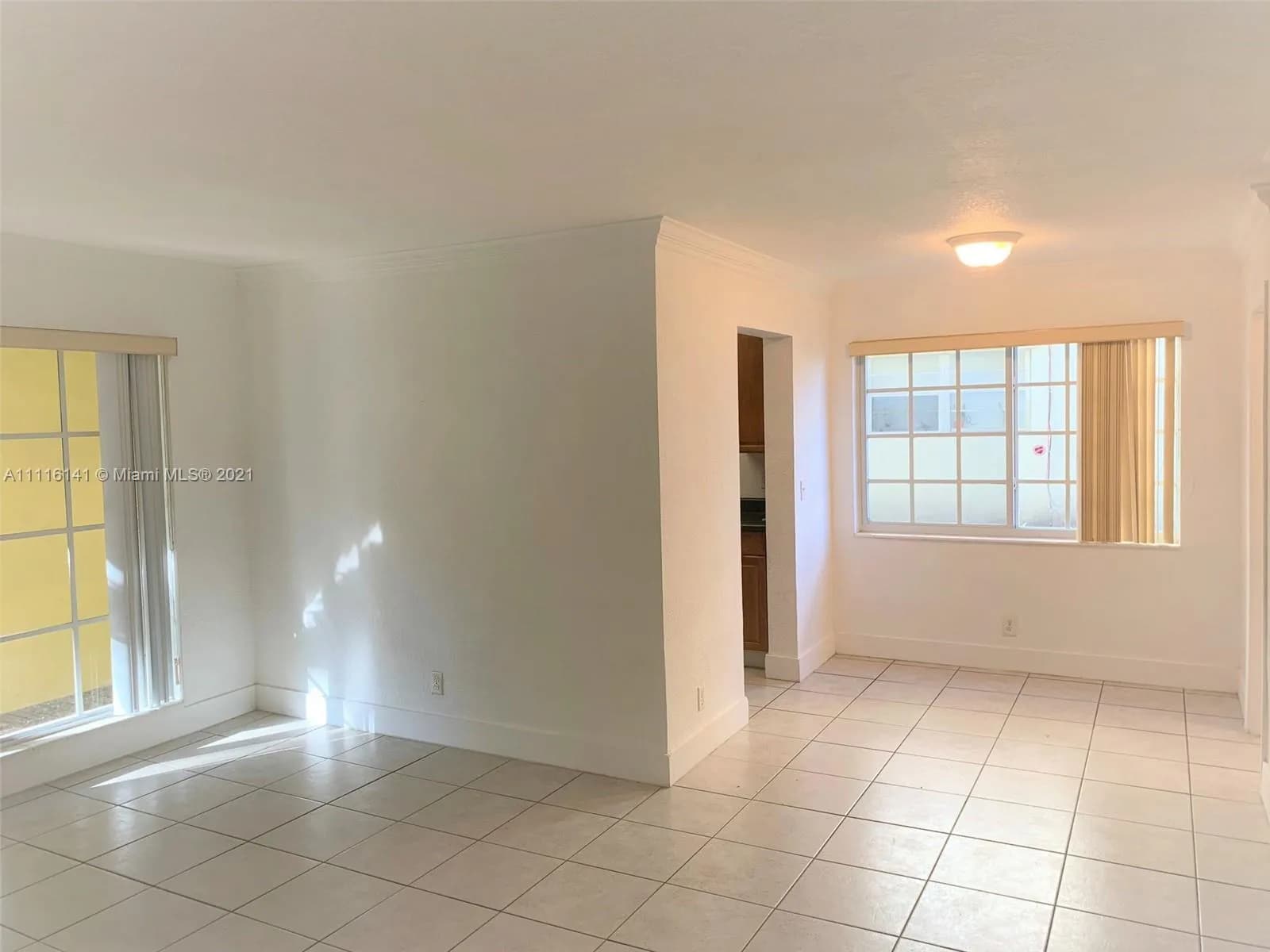 1 bedroom 1 bath for sale at 105 NE 12th Ave # 5, Hallandale Beach FL 33009