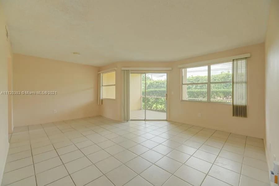 2271 SE 27th Dr # F, Homestead FL 33035