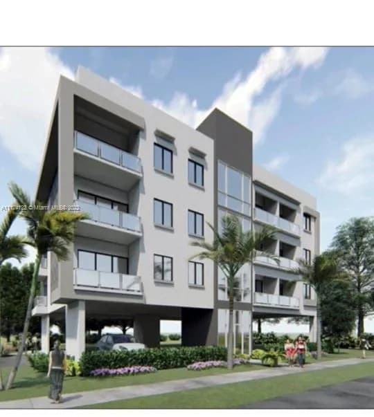 2001 Monroe St, Hollywood FL 33020