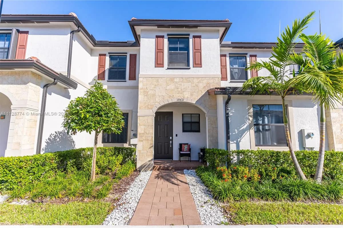 10611 W 33rd Ct # 10611, Hialeah FL 33018