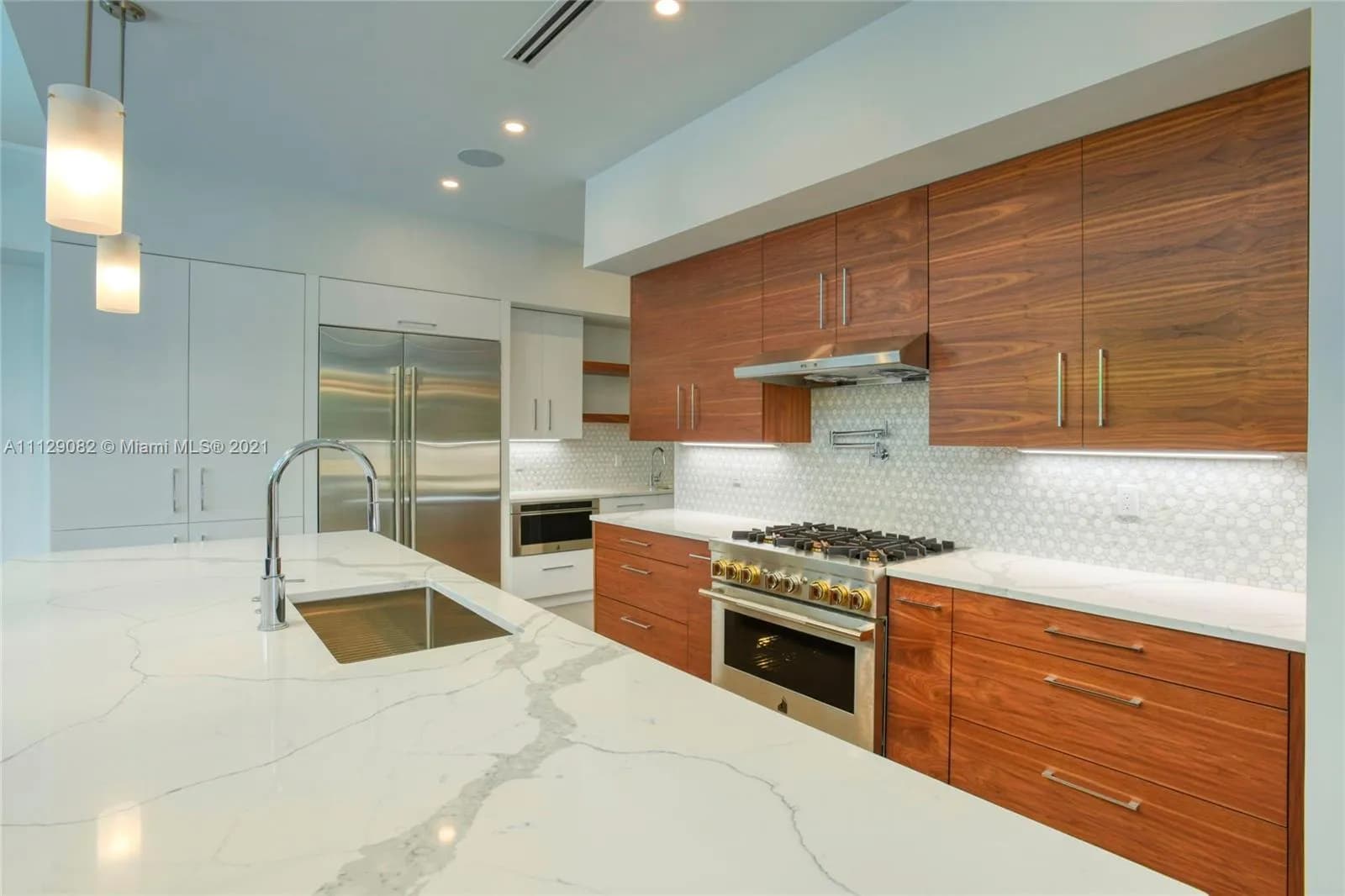 1807 NE 18th St, Fort Lauderdale FL 33305