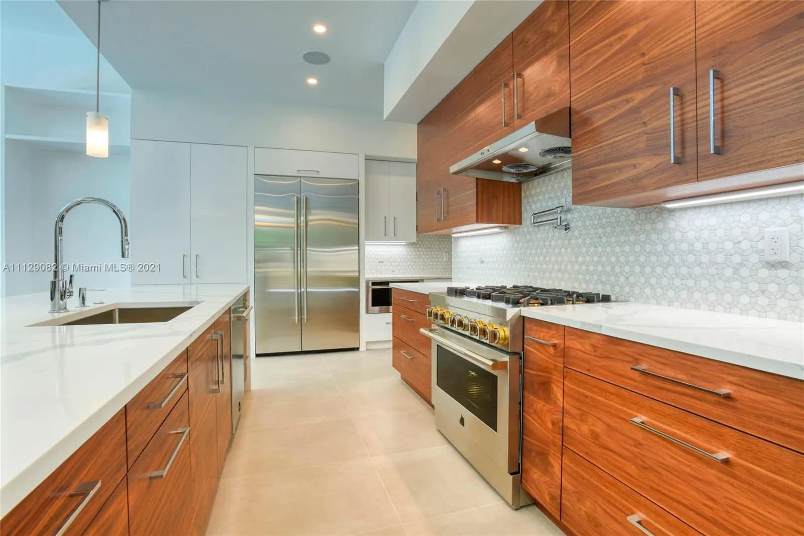 1807 NE 18th St, Fort Lauderdale FL 33305