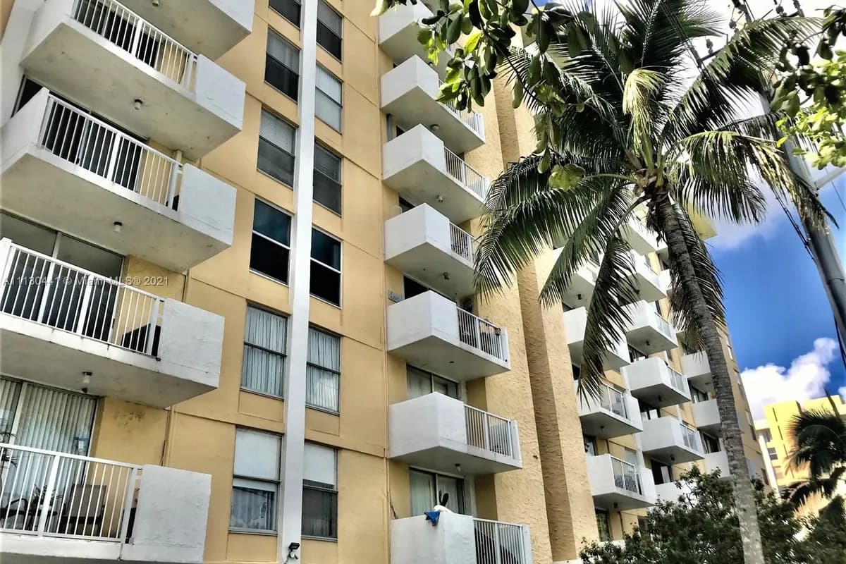 2020 NE 135th St # 911, North Miami FL 33181