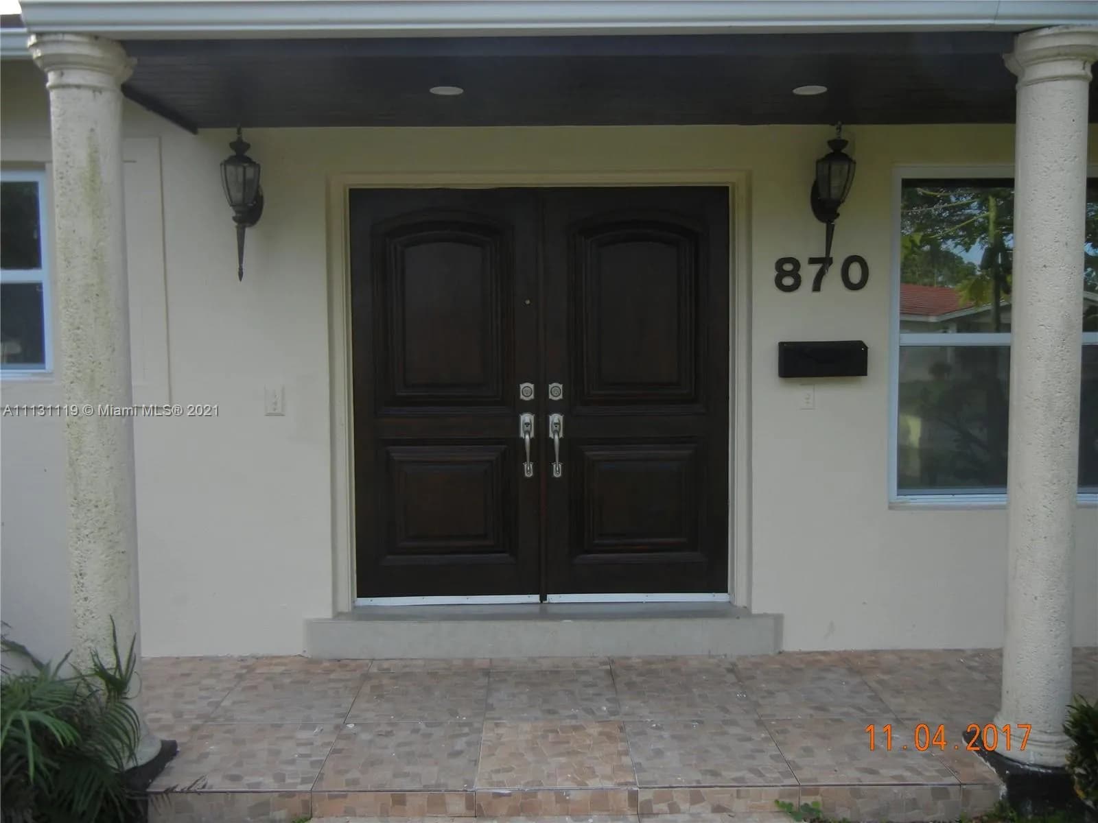 870 NE 182nd St, North Miami Beach FL 33162