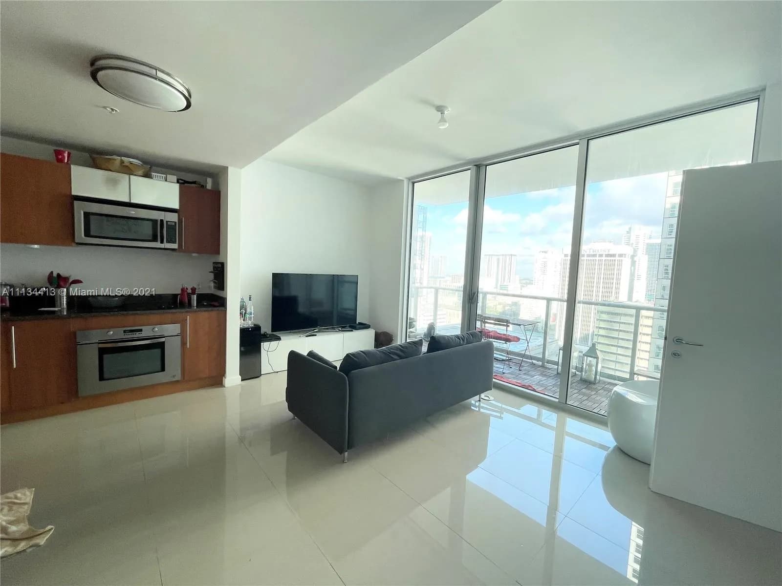 300 S Biscayne Blvd # 2603, Miami FL 33131