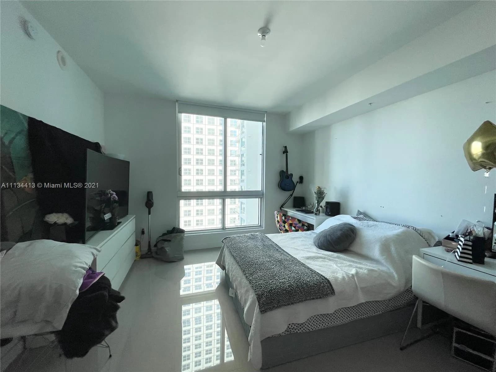 300 S Biscayne Blvd # 2603, Miami FL 33131