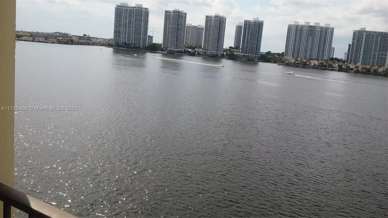 17878 N Bay Rd # 207, Sunny Isles Beach FL 33160