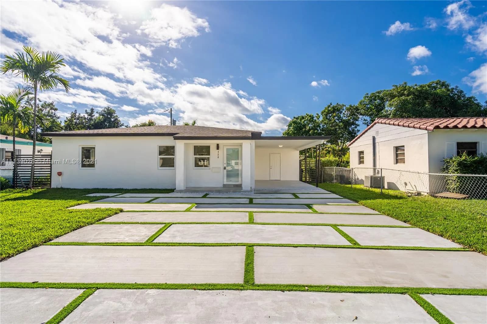 3 bedroom 2 bath for sale at 920 NE 159th St, North Miami Beach FL 33162