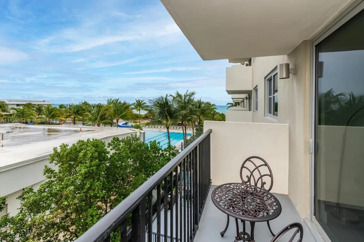 9273 Collins Ave # 309, Surfside FL 33154