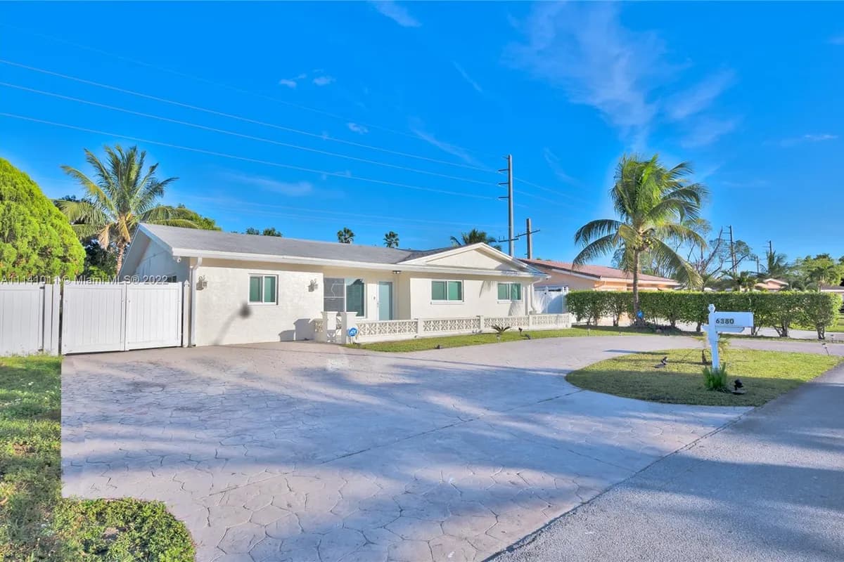 6380 NW 31st Way, Fort Lauderdale FL 33309