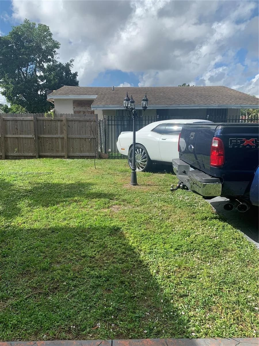 2218 Harding St, Hollywood FL 33020