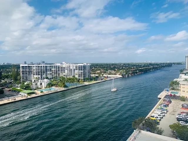 3000 S Ocean Dr # 1012, Hollywood FL 33019