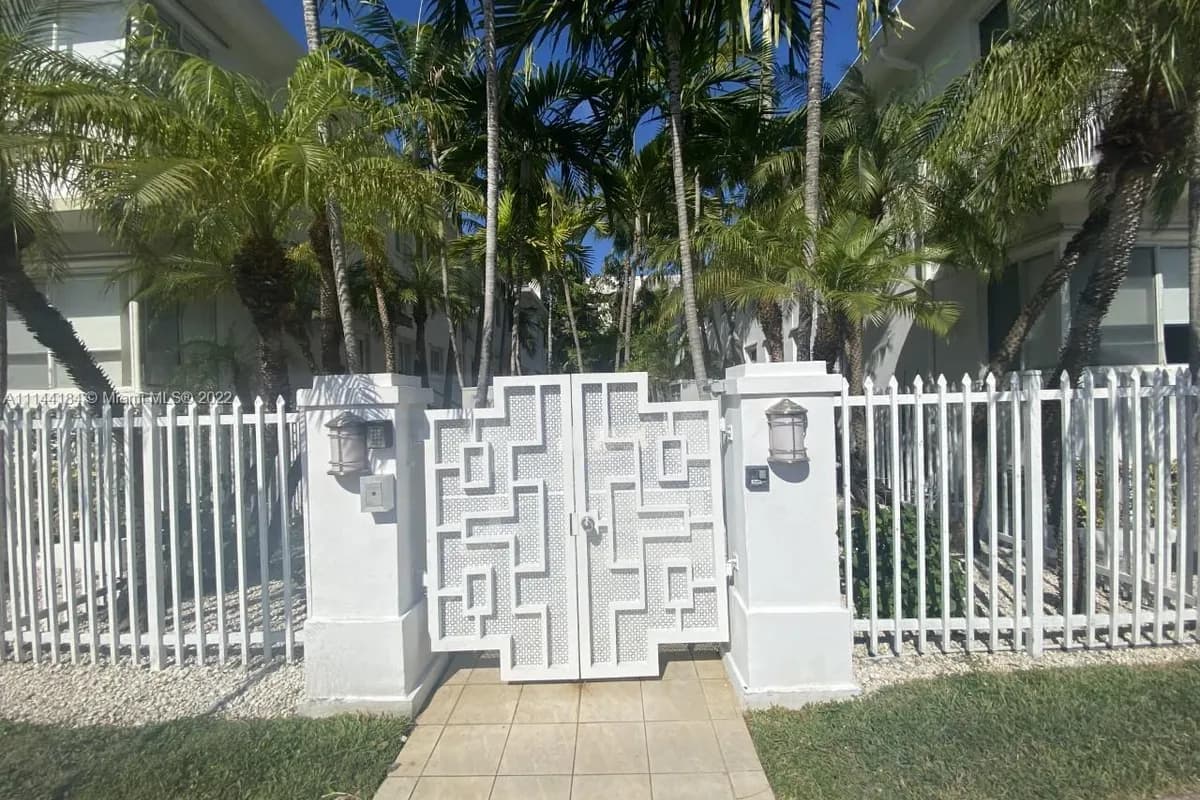 731 6th St, Miami Beach FL 33139