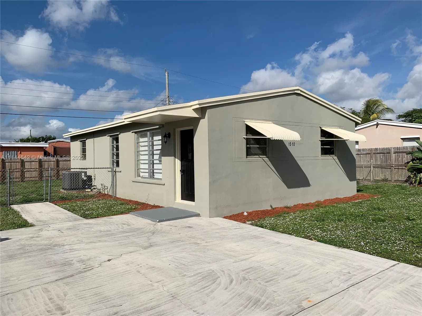 1510 N 68th Ave, Hollywood FL 33024