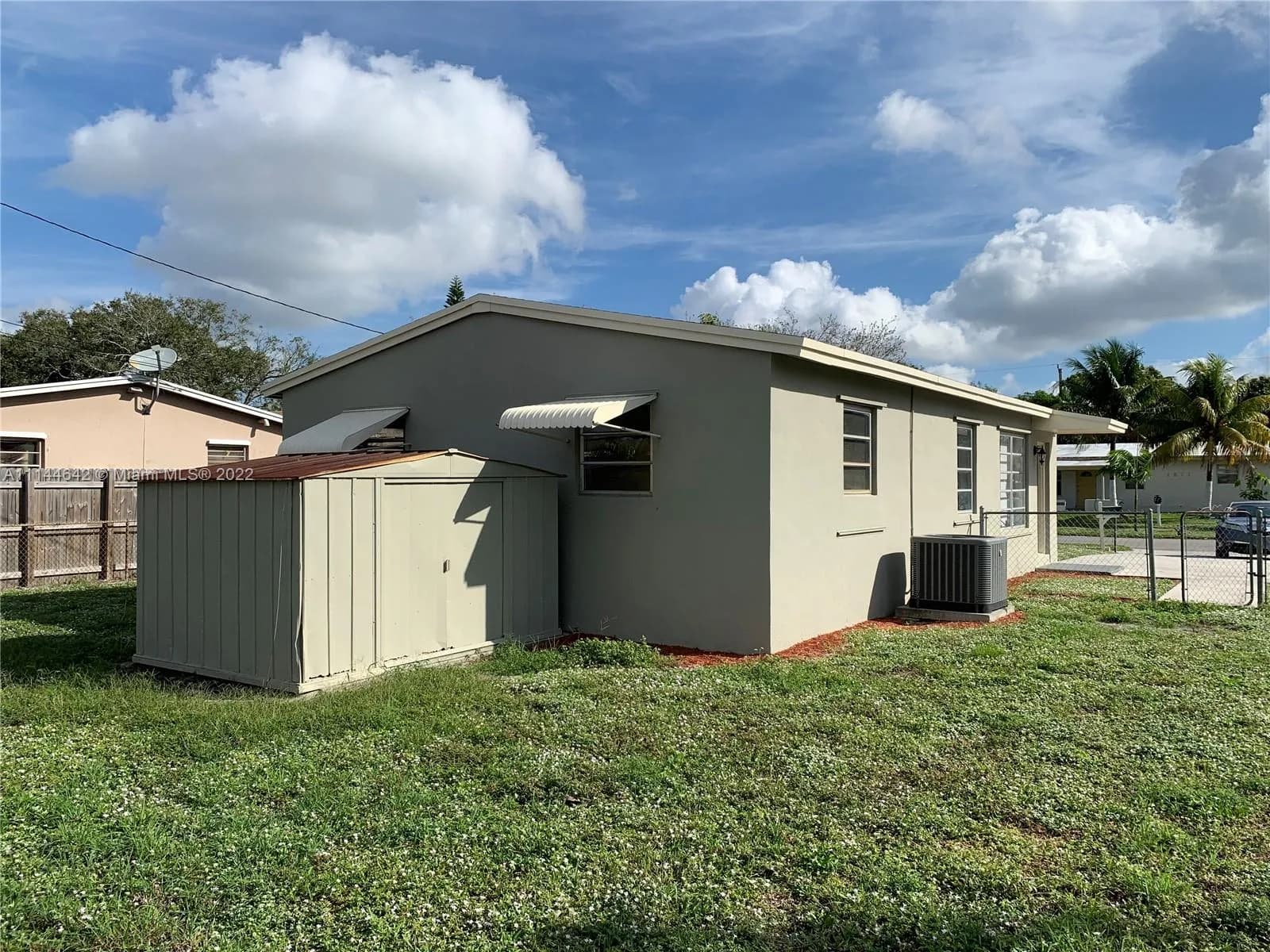 1510 N 68th Ave, Hollywood FL 33024