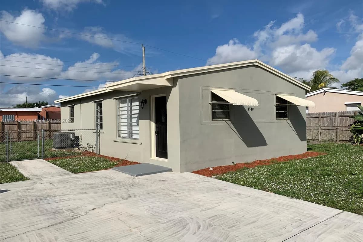 1510 N 68th Ave, Hollywood FL 33024