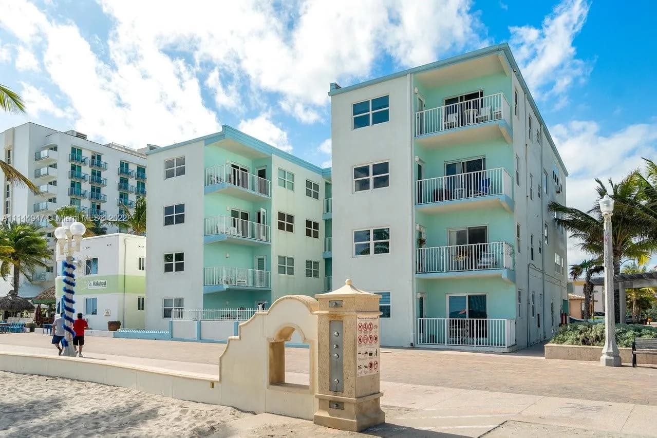 2600 N Surf Rd # 403, Hollywood FL 33019