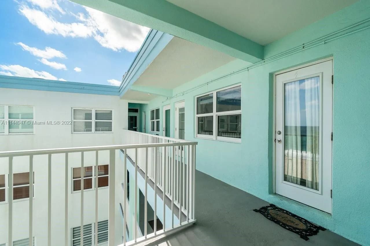 2600 N Surf Rd # 403, Hollywood FL 33019