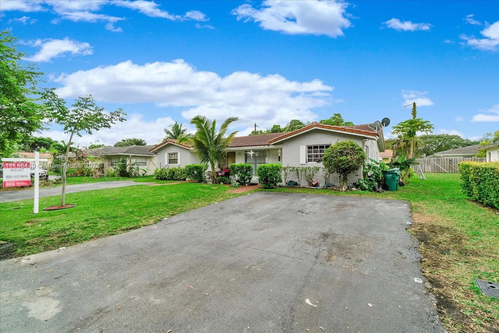 4380 NW 79th Ter, Coral Springs FL 33065