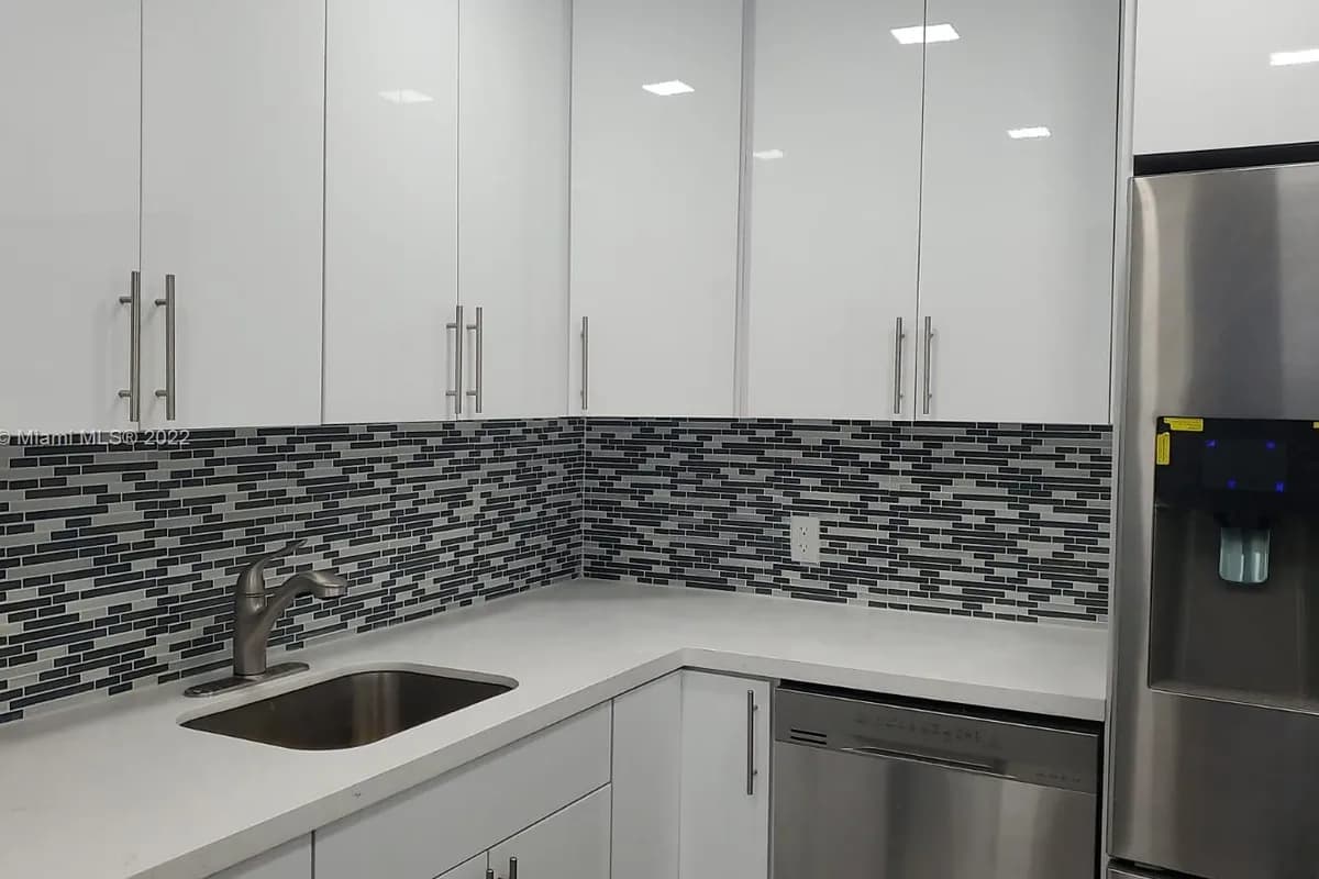 20335 W Country Club Dr # 2202, Aventura FL 33180