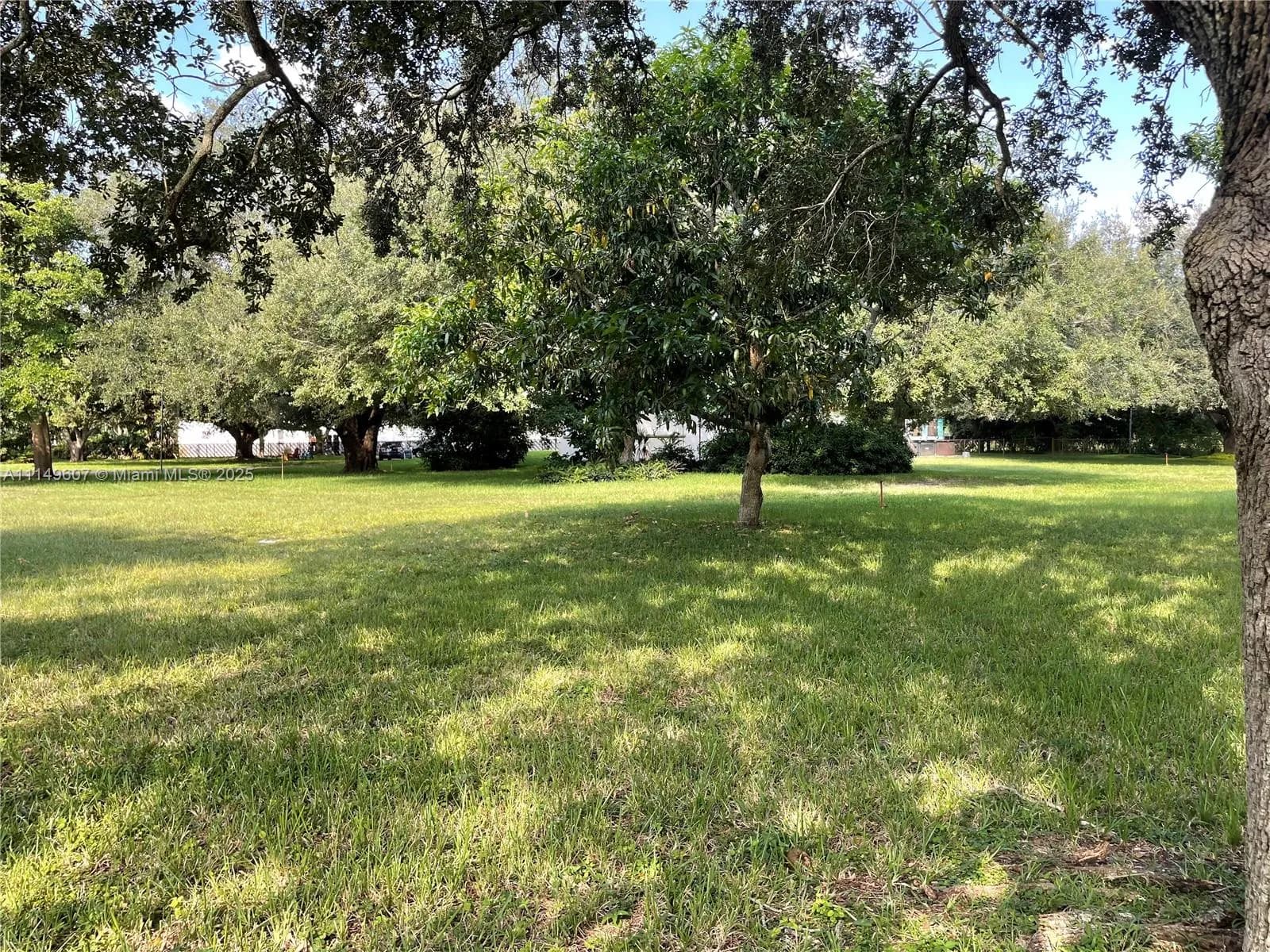 7227 Taft St, Pembroke Pines FL 33024