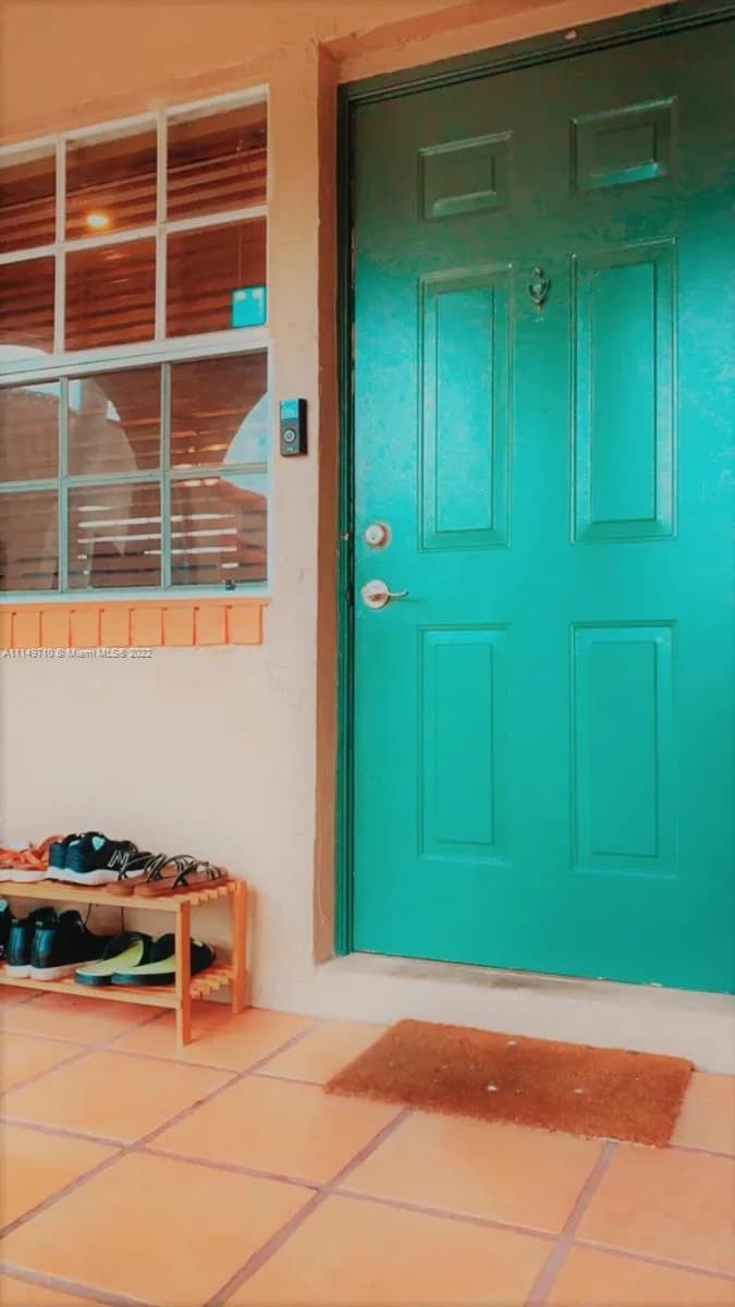 8630 SW 3rd St # 204, Pembroke Pines FL 33025