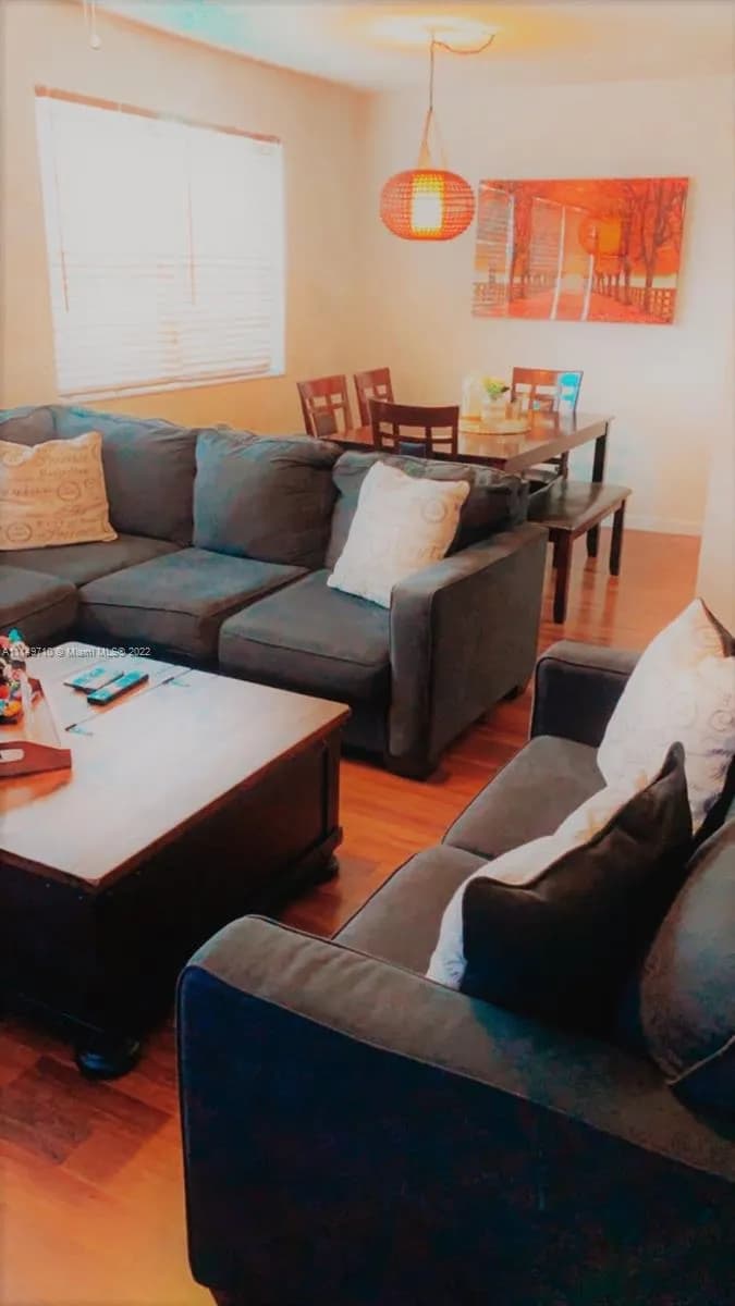 8630 SW 3rd St # 204, Pembroke Pines FL 33025