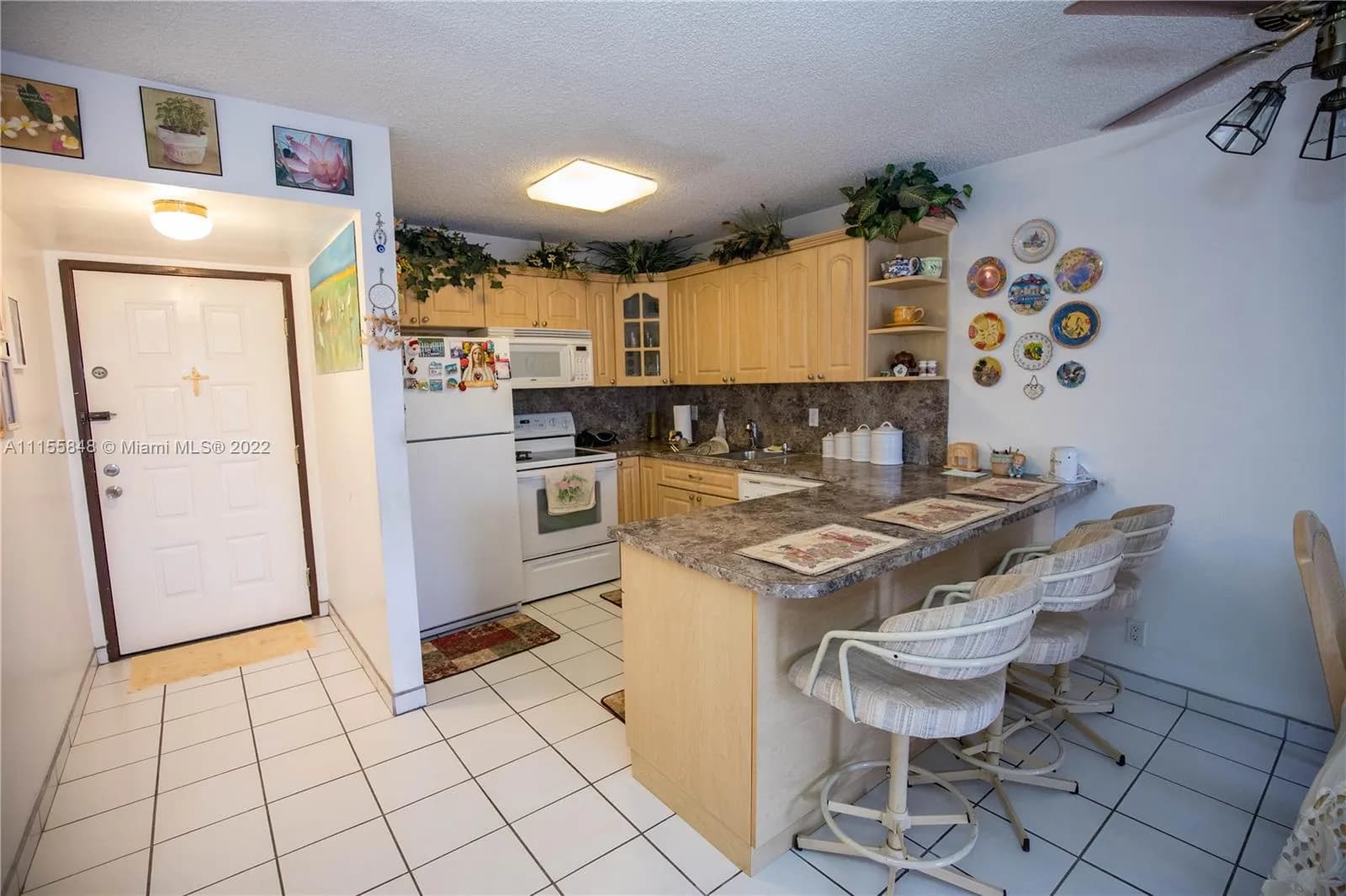 8005 Lake Dr # 404, Doral FL 33166