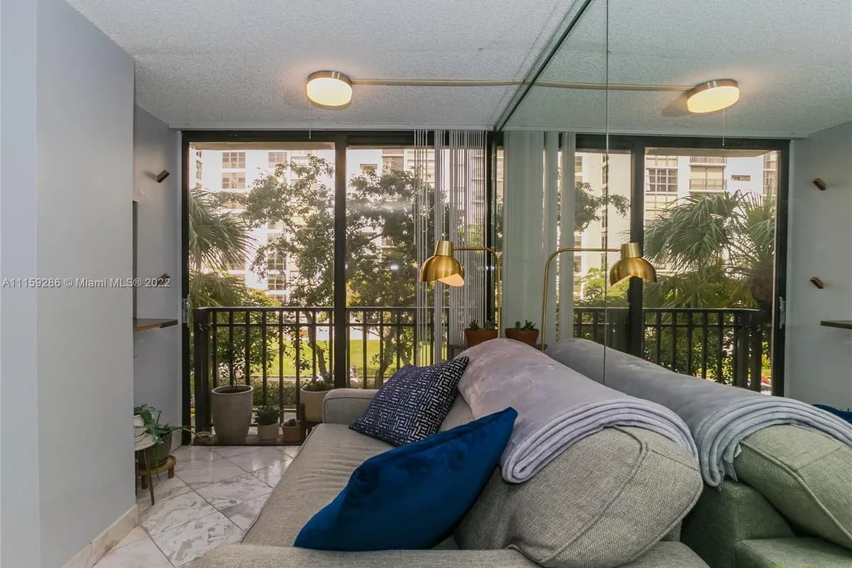 17011 N Bay Rd # 301, Sunny Isles Beach FL 33160