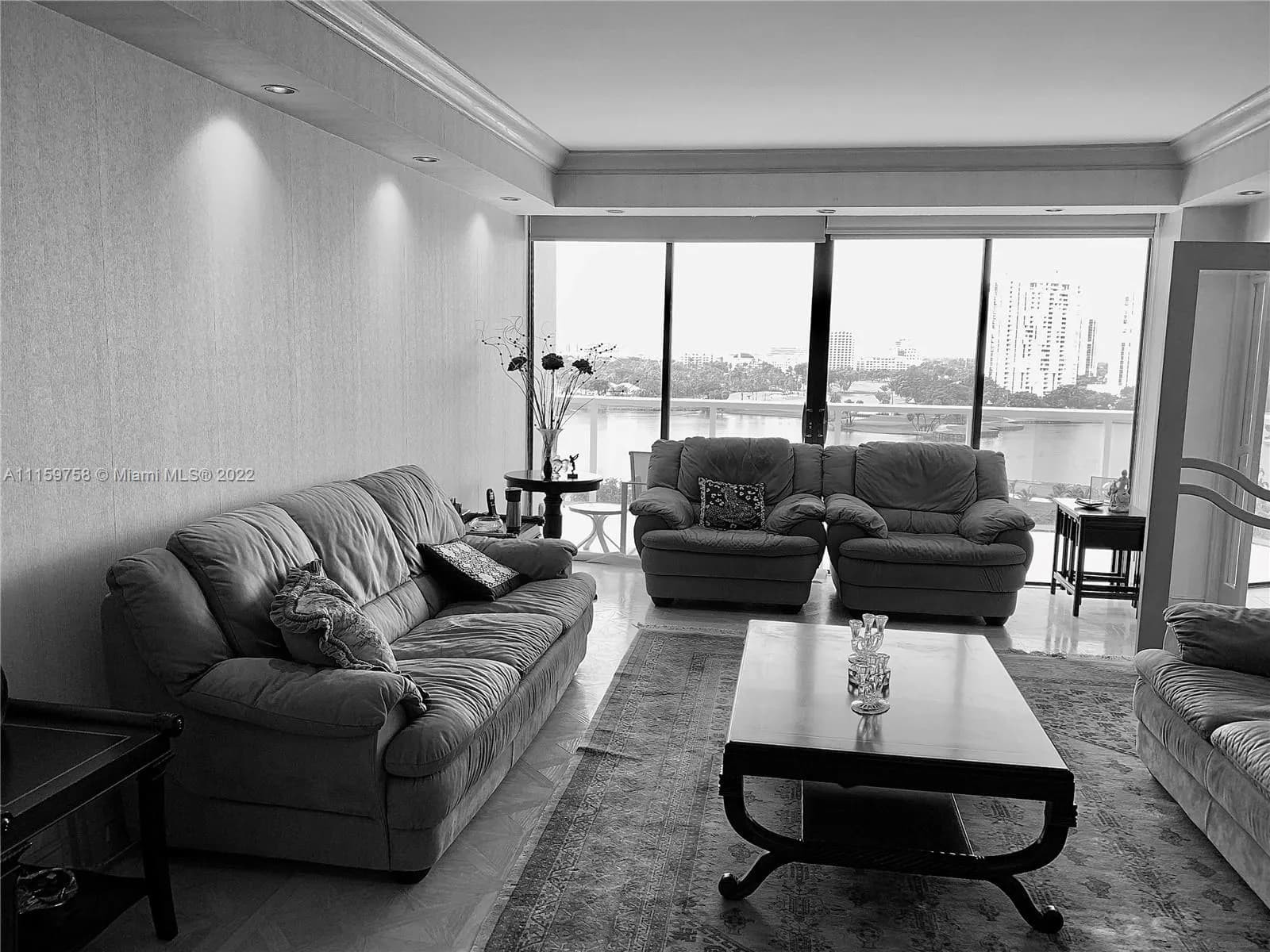 20281 E Country Club Dr # 811, Aventura FL 33180