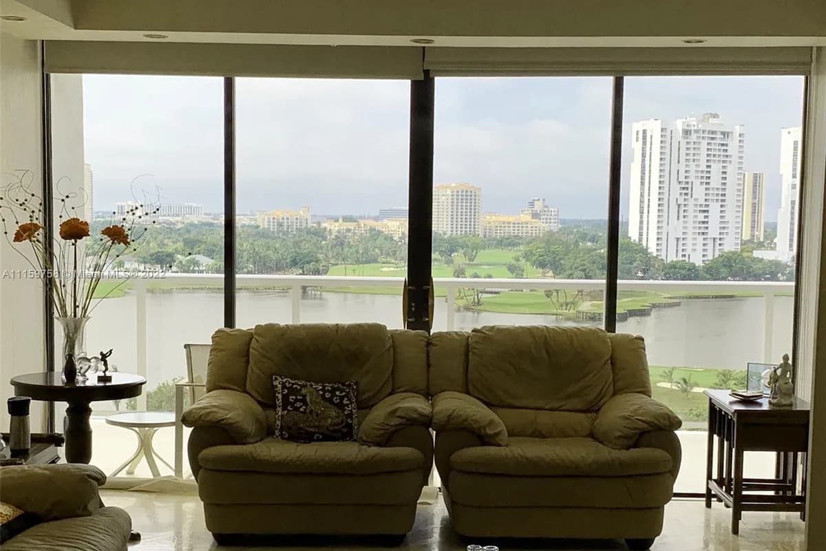 20281 E Country Club Dr # 811, Aventura FL 33180