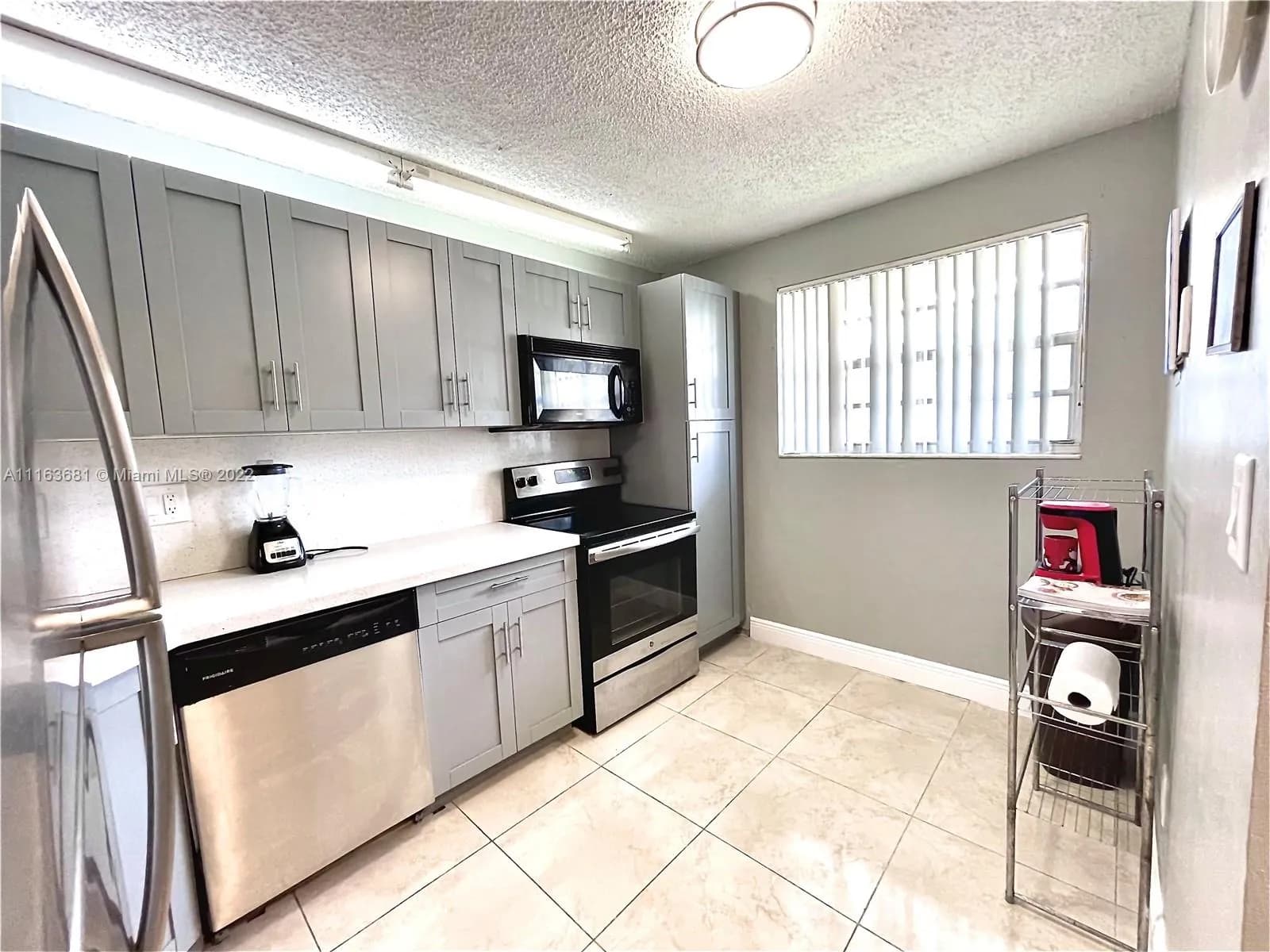 7500 NW 17th St # 207, Plantation FL 33313