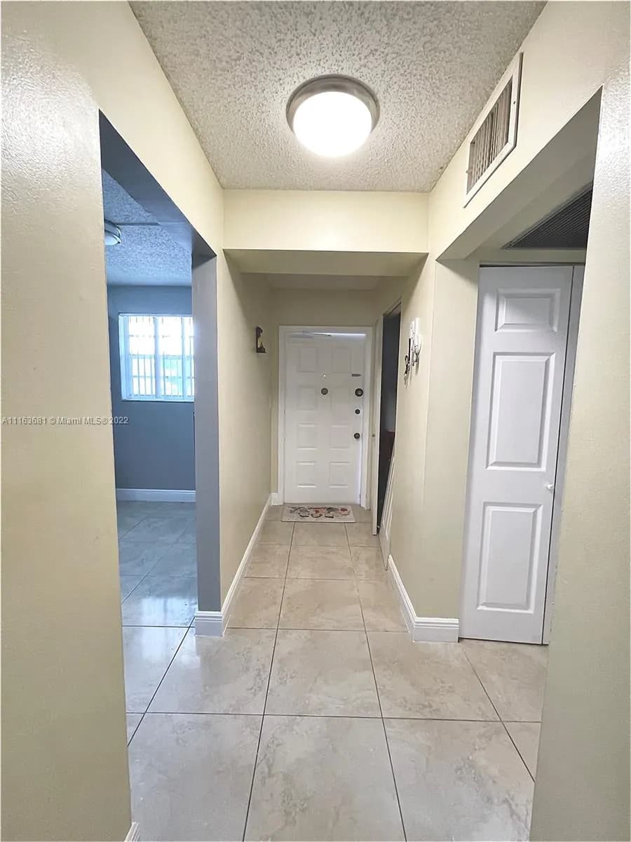 7500 NW 17th St # 207, Plantation FL 33313