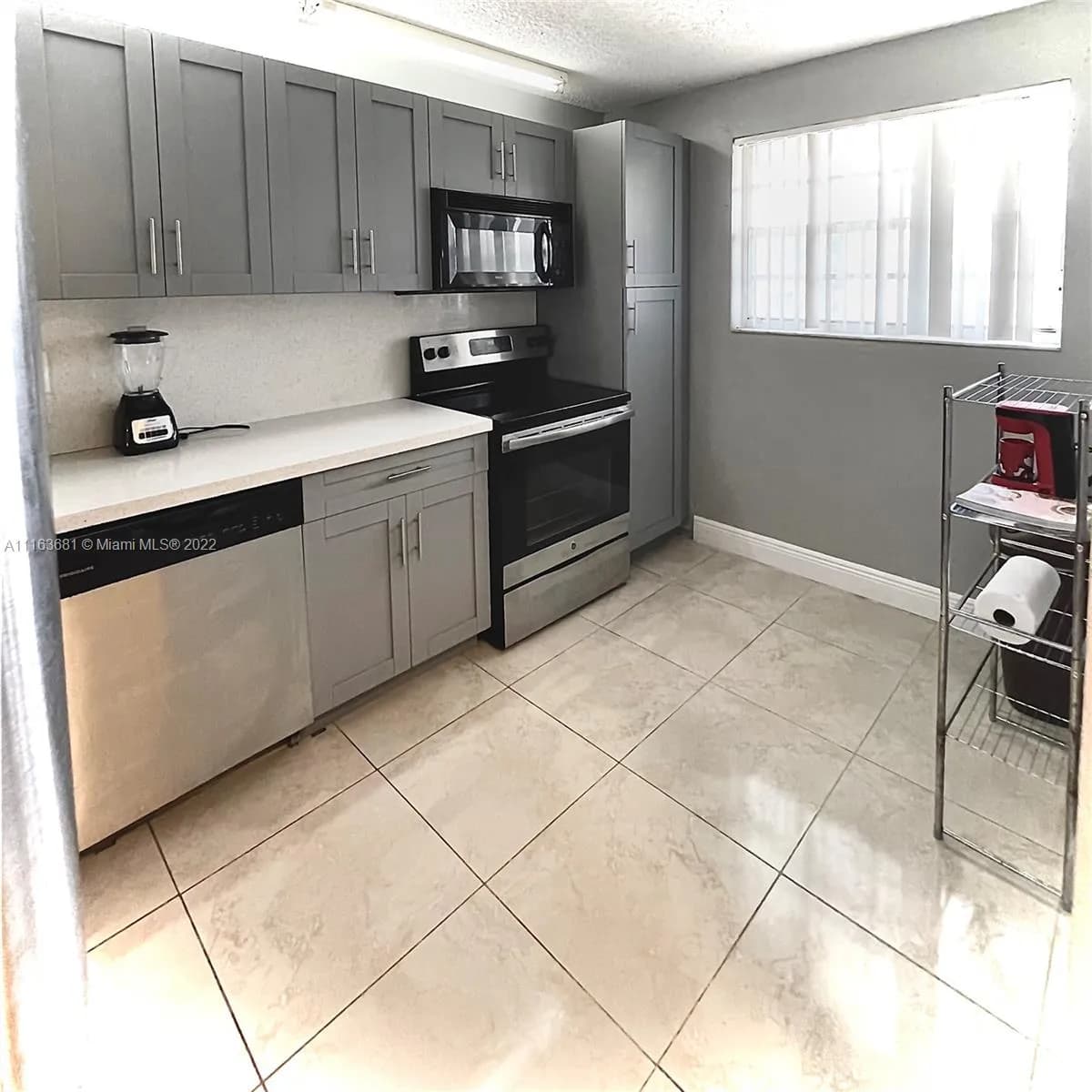 7500 NW 17th St # 207, Plantation FL 33313