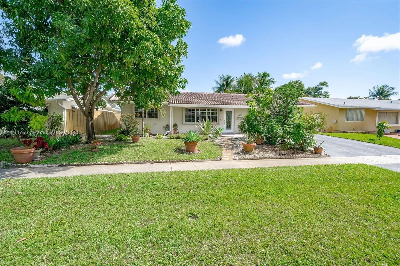 2219 N 35th Ave, Hollywood FL 33021