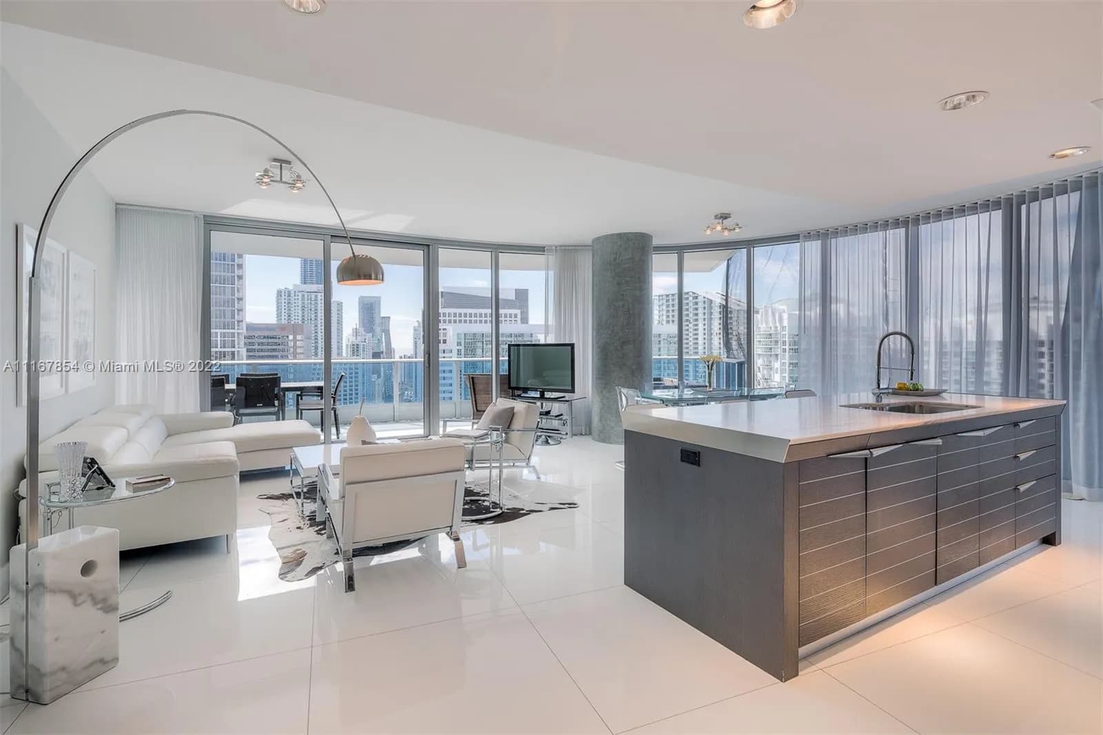 200 Biscayne Boulevard Way # 4202, Miami FL 33131