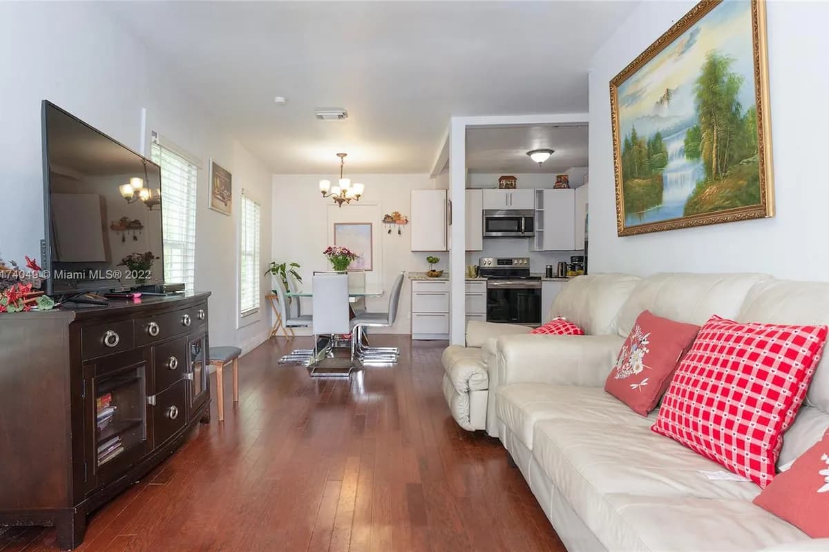 415 NW 7th st, Homestead FL 33030