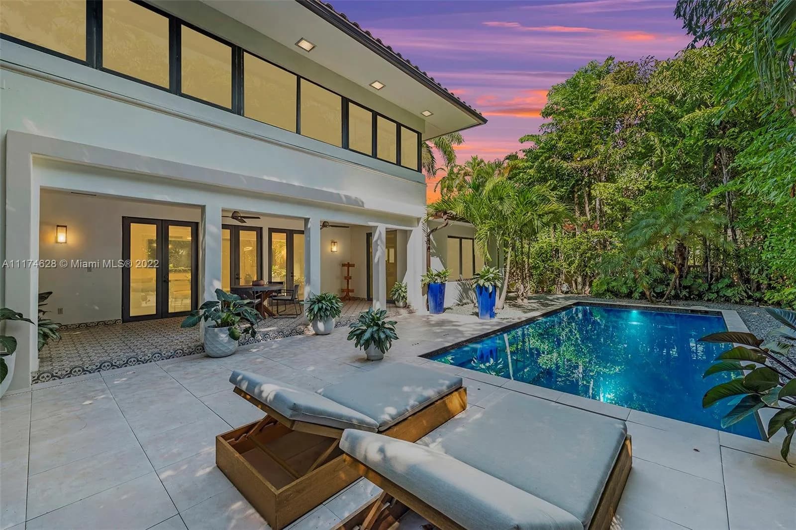 5735 N Bay Rd, Miami Beach FL 33140