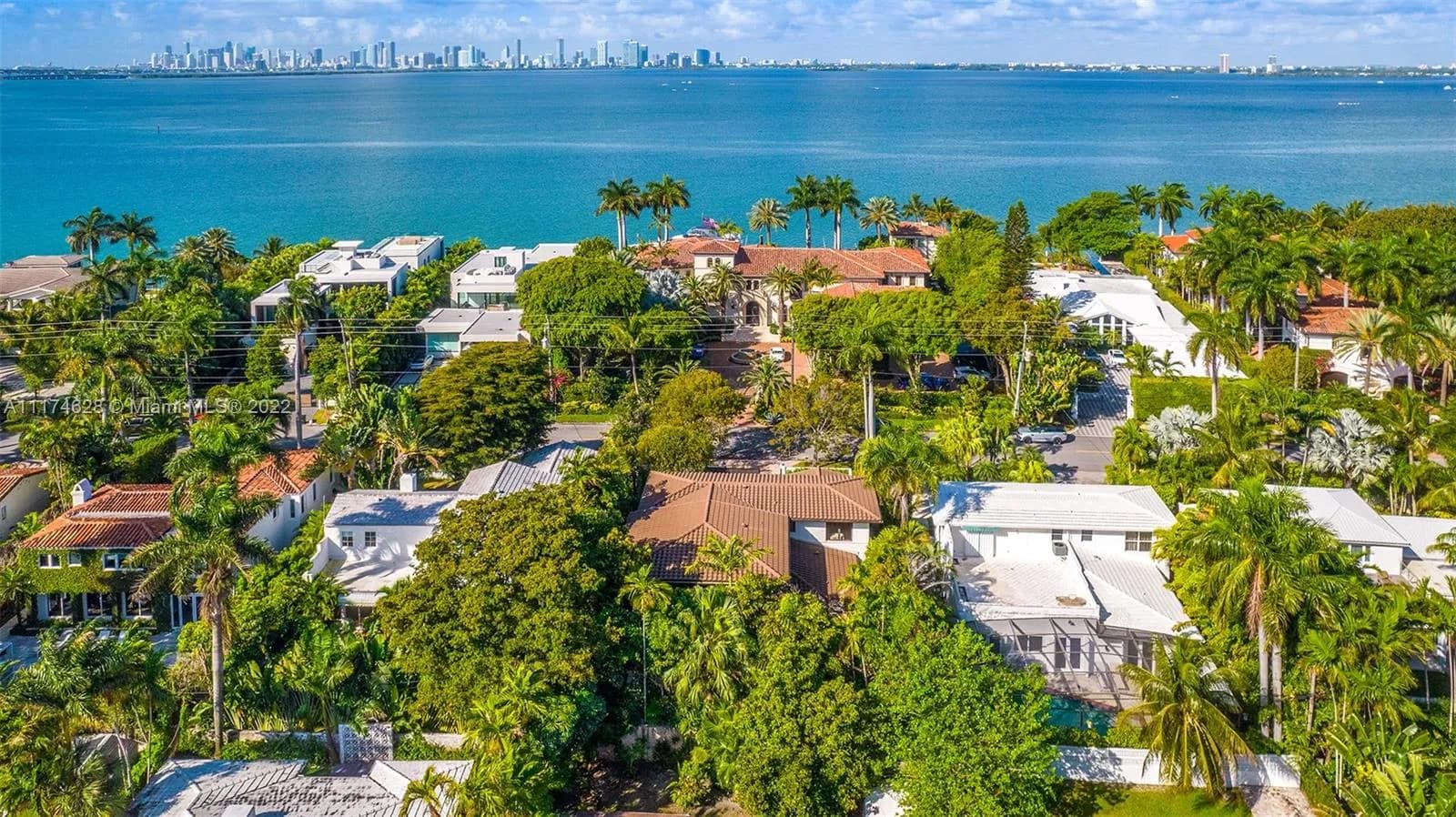 5735 N Bay Rd, Miami Beach FL 33140