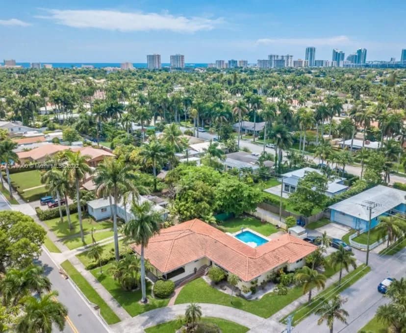 1254 Polk St, Hollywood FL 33019