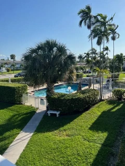 900 Atlantic Shores Blvd # 116, Hallandale Beach FL 33009