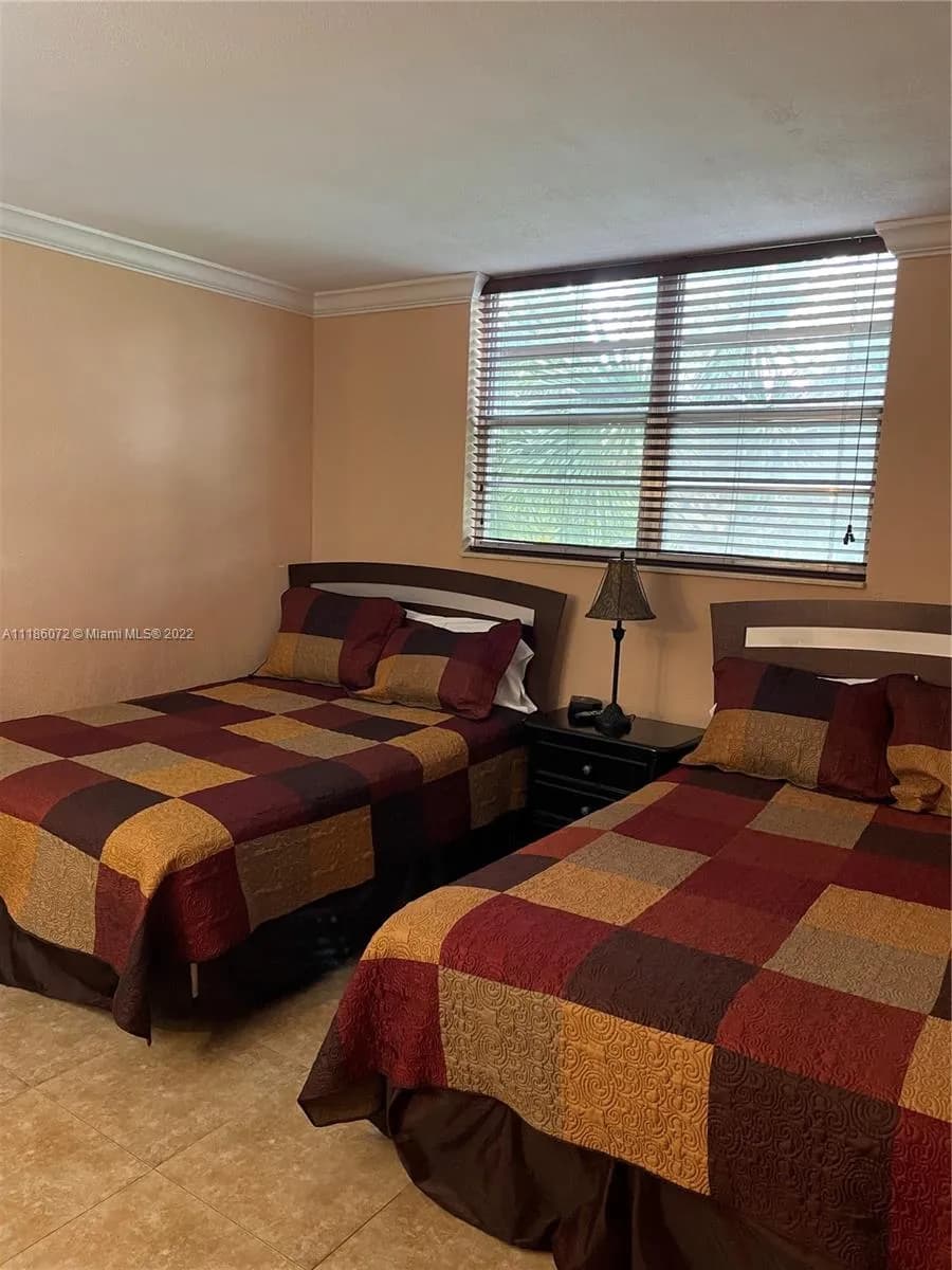 19370 Collins Ave # 212, Sunny Isles Beach FL 33160