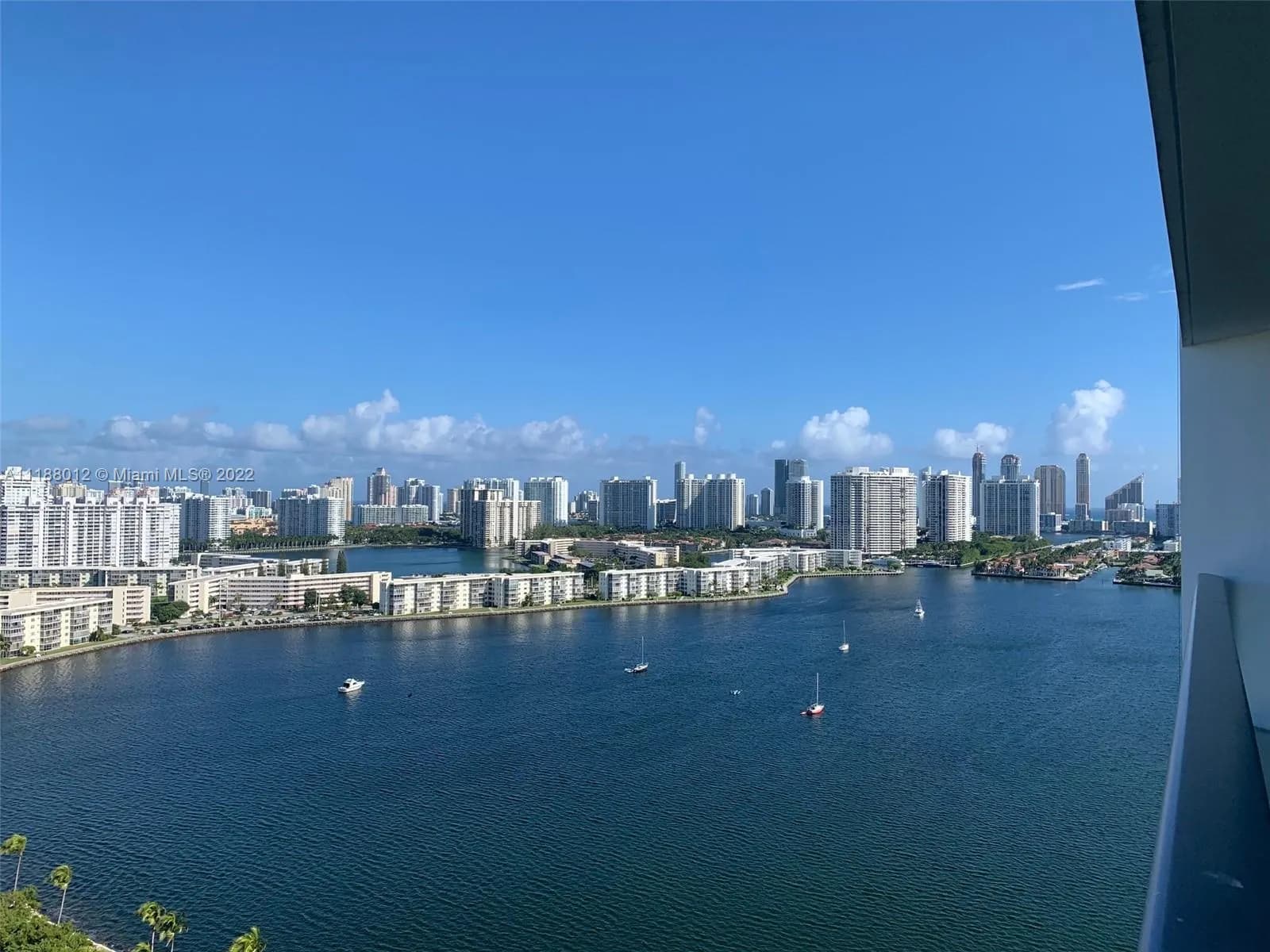3 bedroom 3 bath for sale at 17301 Biscayne Blvd # 210, North Miami Beach FL 33160