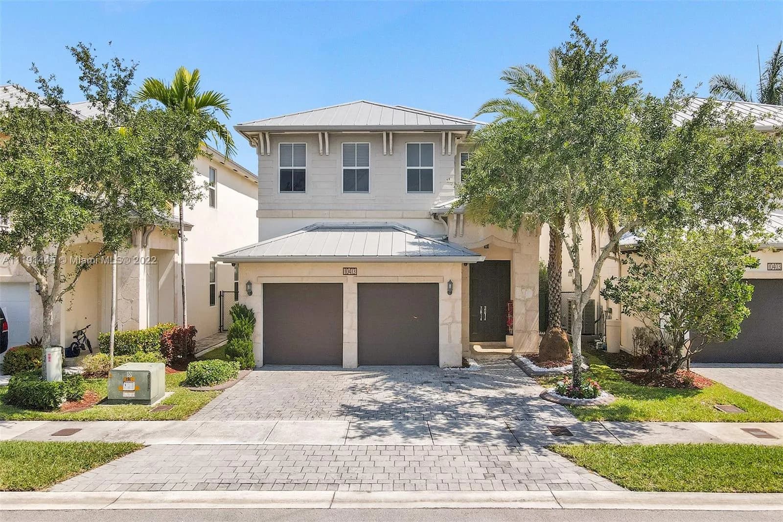 10413 NW 70th Ln, Doral FL 33178