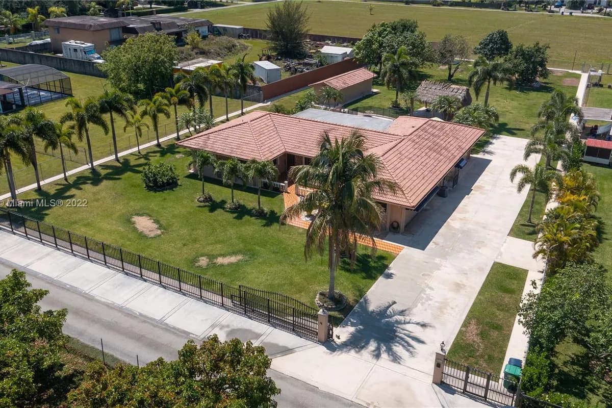 17100 SW 274th St, Homestead FL 33031