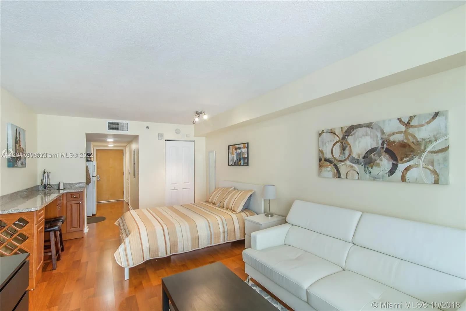 1200 Brickell Bay Dr # 1610, Miami FL 33131