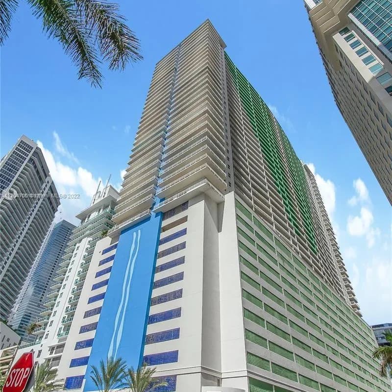 1200 Brickell Bay Dr # 1610, Miami FL 33131
