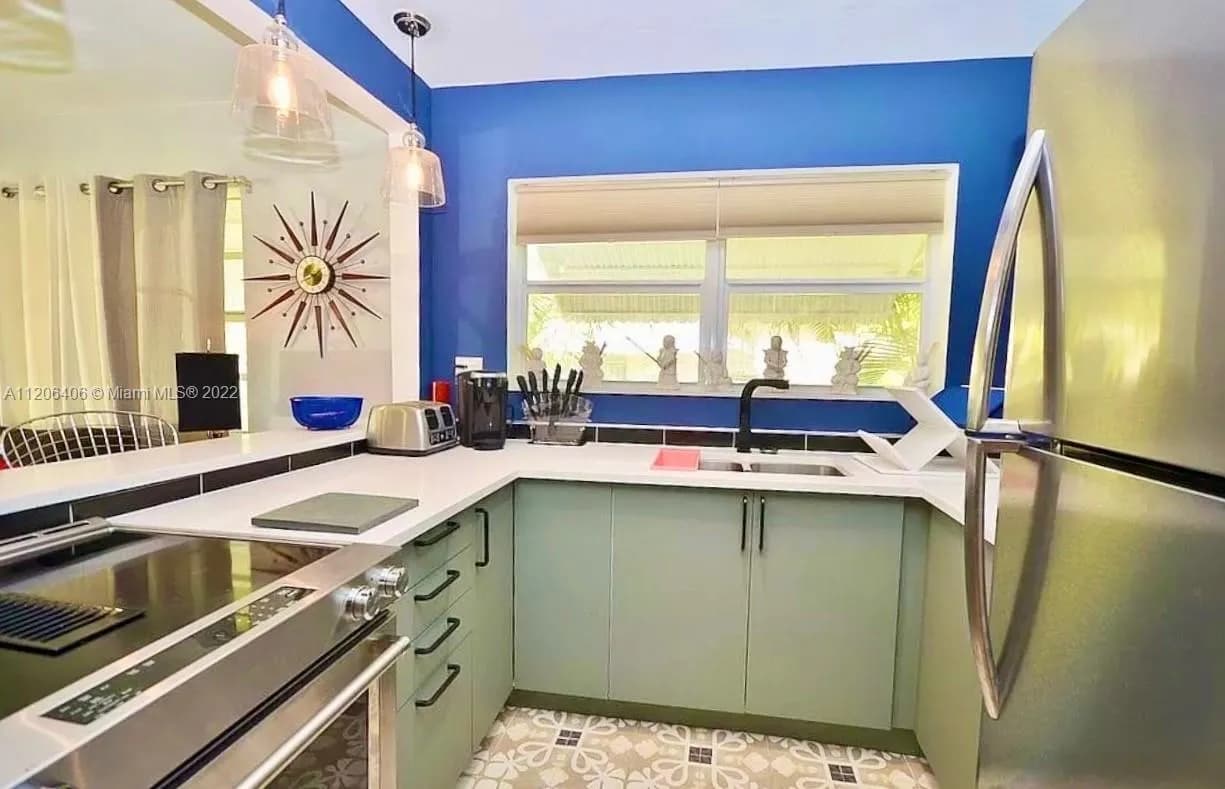 517 S 19th Ave, Hollywood FL 33020