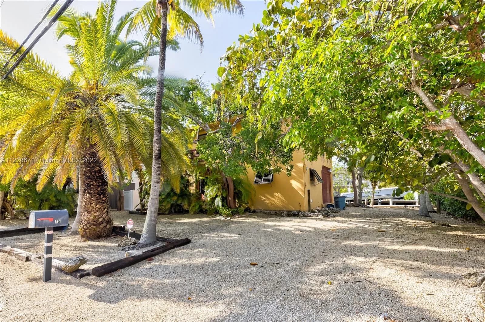 25 N Blackwater Ln, Key Largo FL 33037